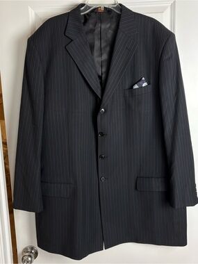 Riccardo Men's‎ Black Pinstripe 4-Button Suit Jacket